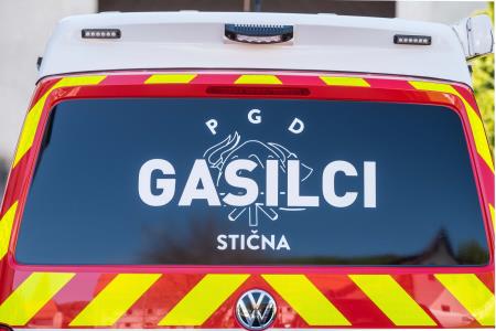FOTO Na Florjanovo nedeljo blagoslov gasilskega vozila PGD Stična 16